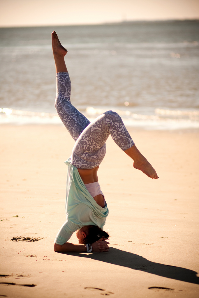yoga beach inversion selfie