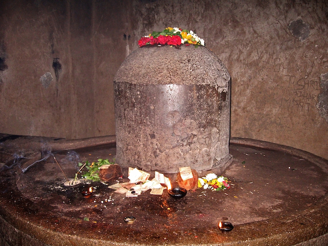 Kailash-shiva-linga