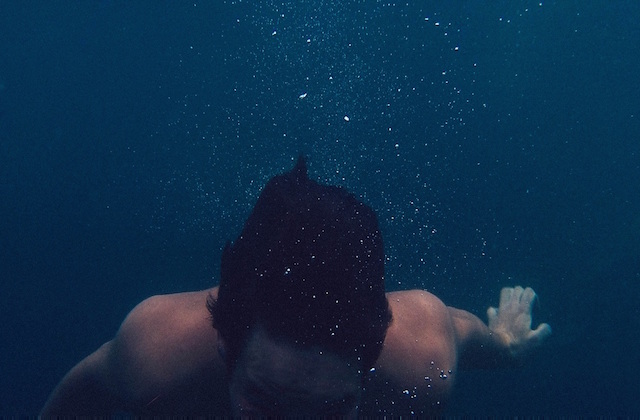 swimmer, under water