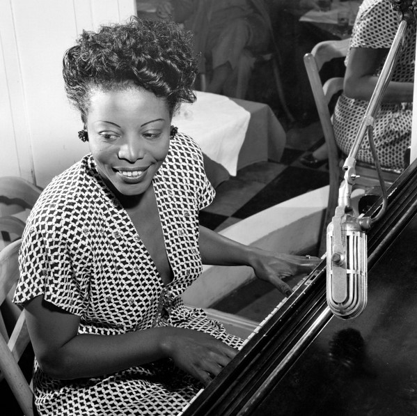 black and whte Mary Lou Williams woman piano grace music