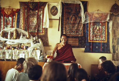 (12810_sl-Edit.psd) Lama Yeshe teaching, Fourth Meditation Course, Kopan Monastery, Nepal, 1973. Photo by Lynda Millspaugh.