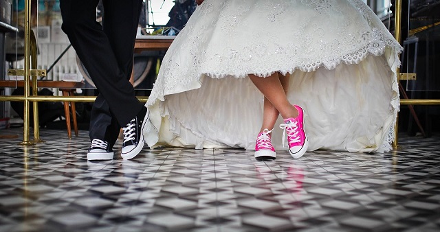 https://pixabay.com/en/bridal-son-in-law-marriage-wedding-636018/