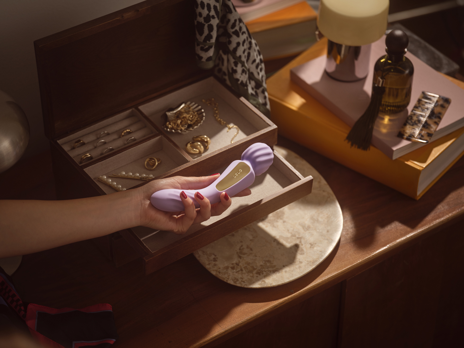 LELO switch